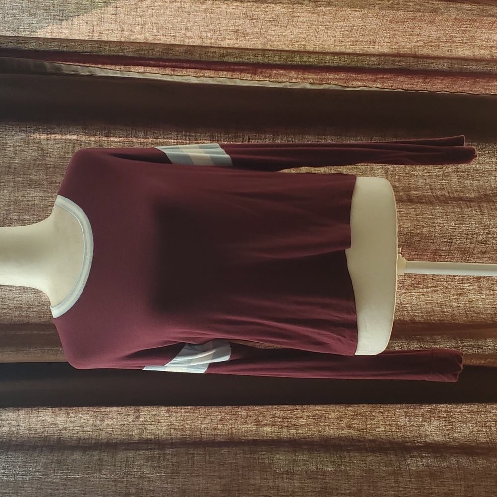 SERIOUSLY WOMEN'S TOP SIZE M